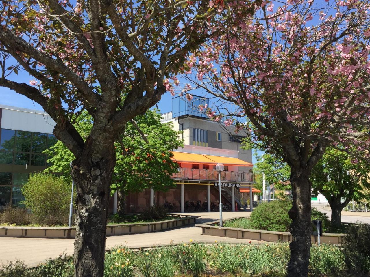 Hotell Hulingen Hultsfred Bagian luar foto
